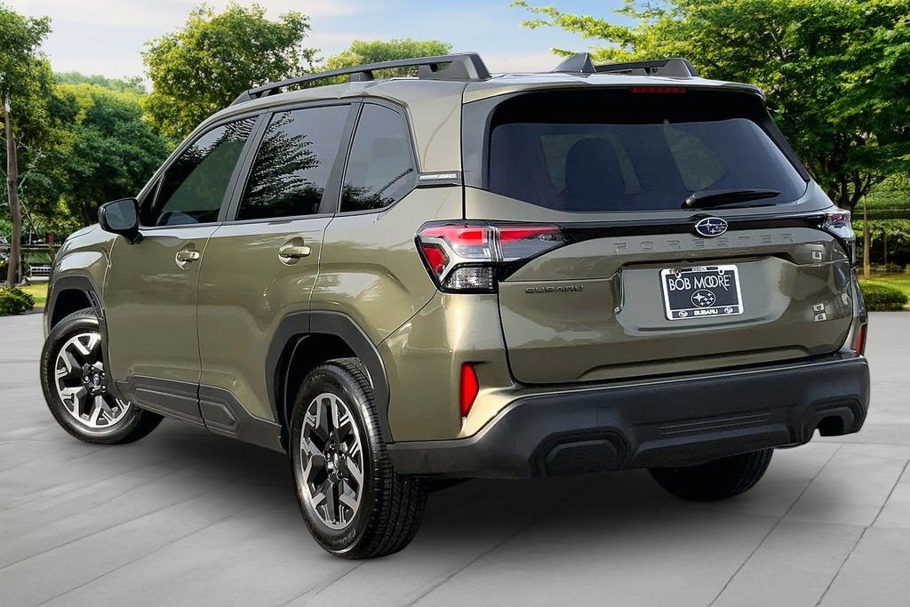 Used 2025 Green Subaru Premium image 4