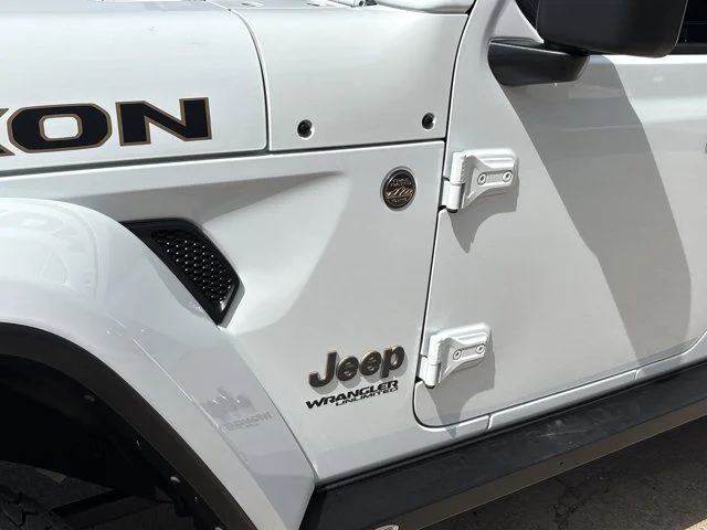 Used 2022 White Jeep Unlimited Rubicon 392 image 15