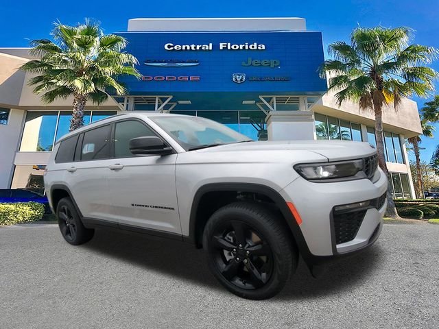 New 2026 Silver Zynith Exterior Paint Jeep Limited image 2