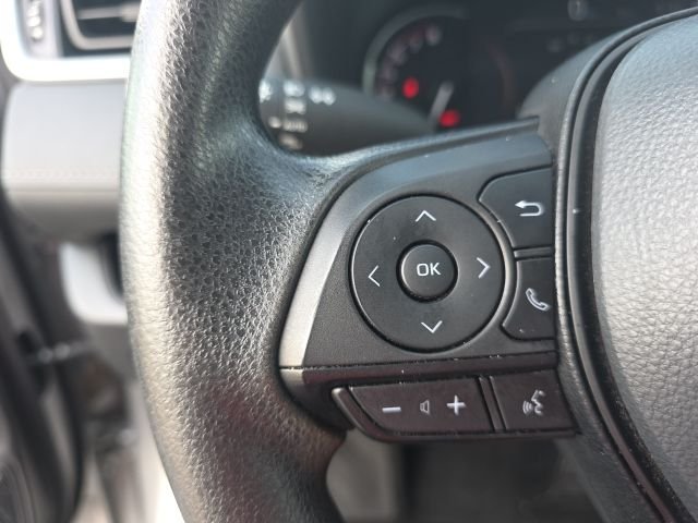 2024 Toyota RAV4 XLE - Photo 16