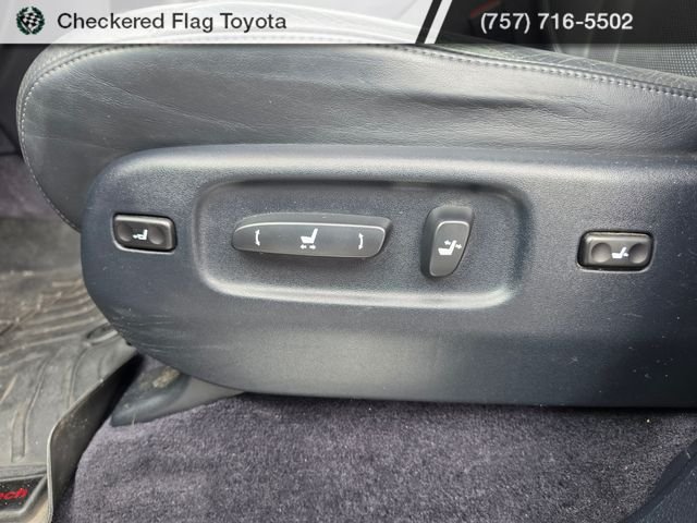 Used 2018 Nebula Gray Pearl Lexus 570 image 19