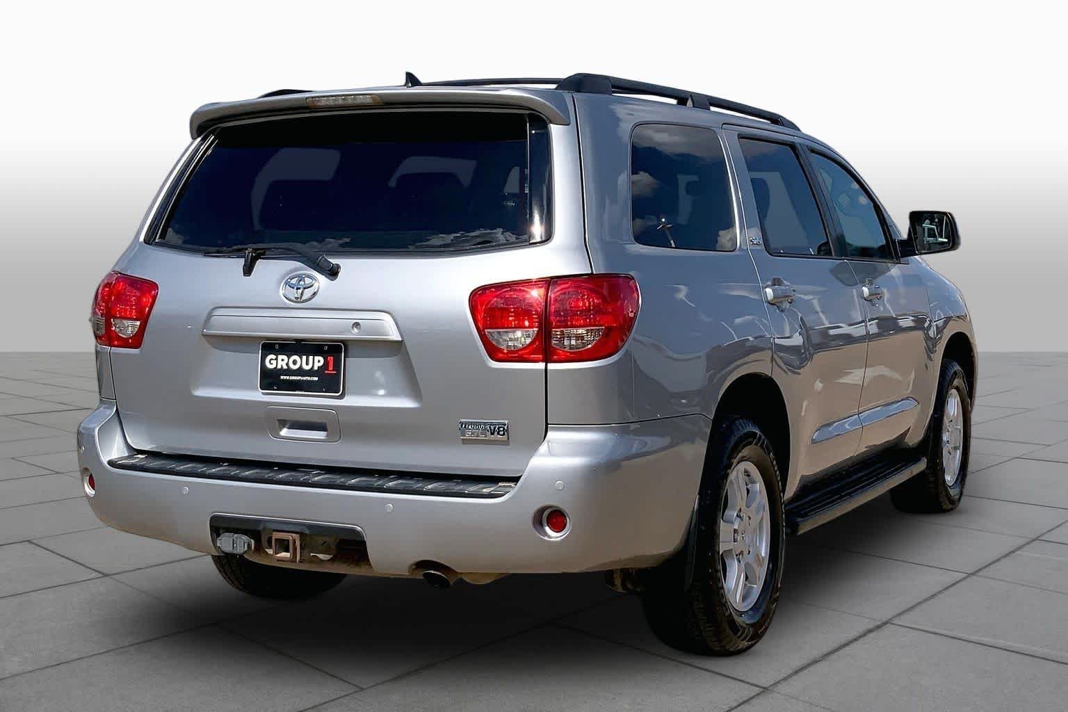 Used 2017 Silver Sky Metallic Toyota SR5 image 13