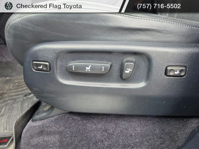 Used 2018 Nebula Gray Pearl Lexus 570 image 19