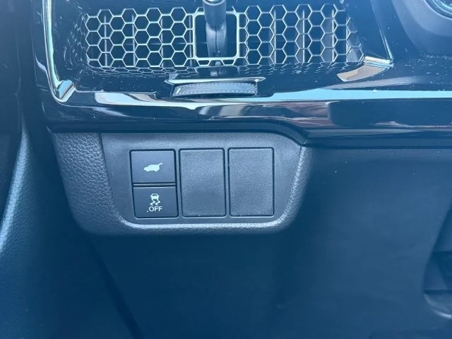 Certified Used 2025 White Honda EX-L image 18