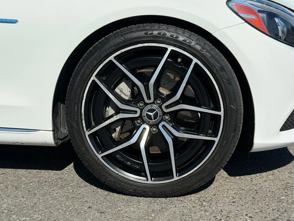 Used 2018  Mercedes-Benz C 350e image 14