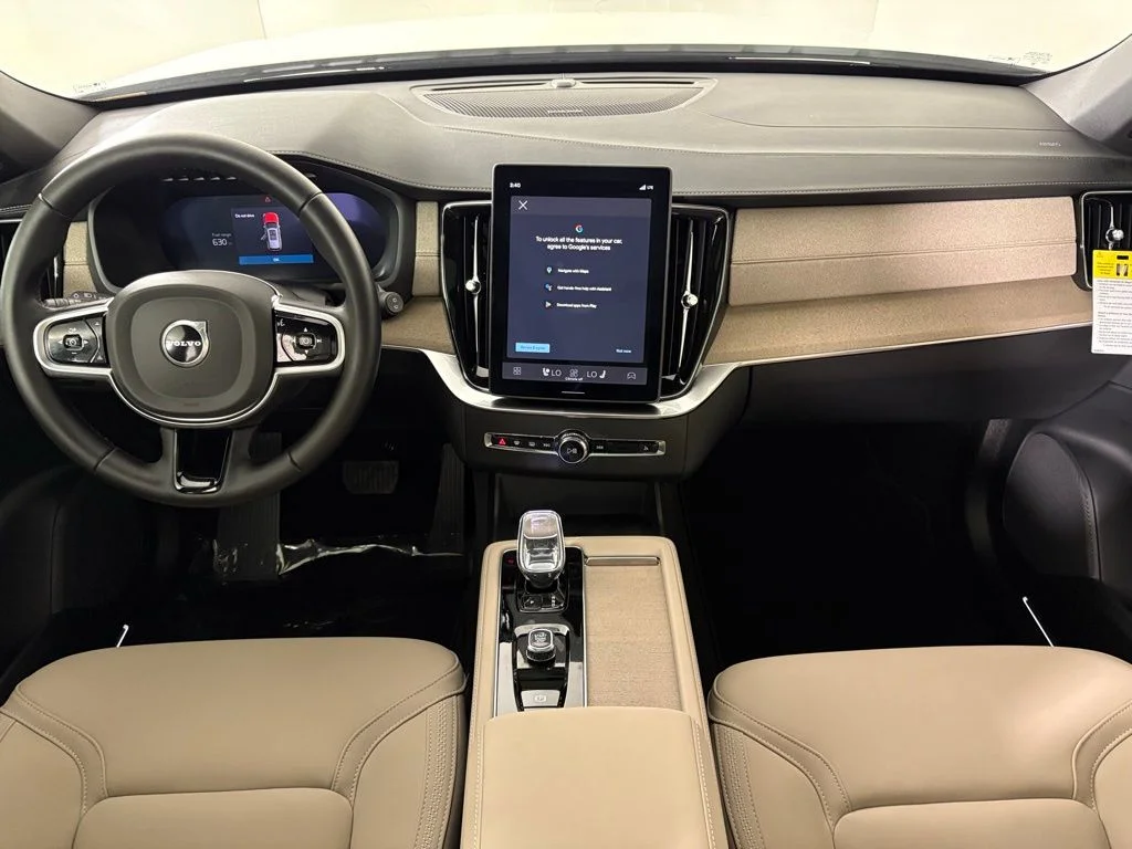 New 2026 White Volvo T8 Plus image 34