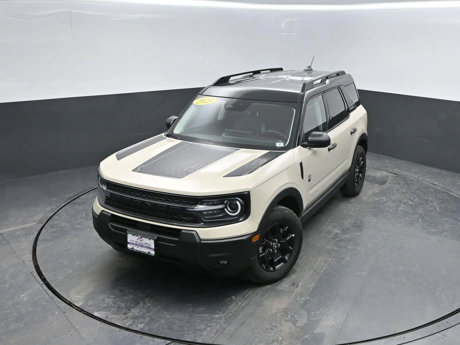 New 2025 Desert Sand Ford Big Bend® image 34