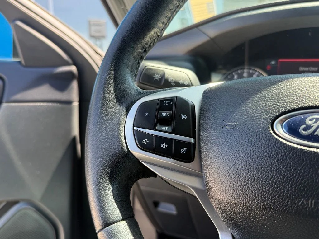 Used 2023 Gray Ford XLT image 20
