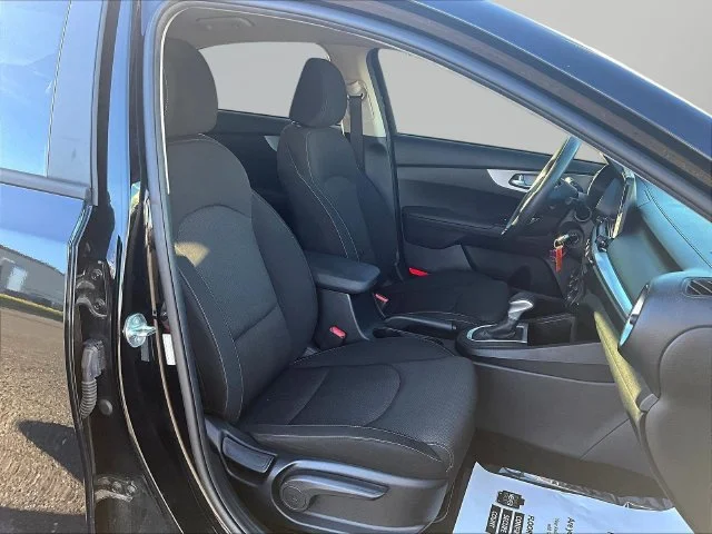 Used 2024 Black Kia LX image 34