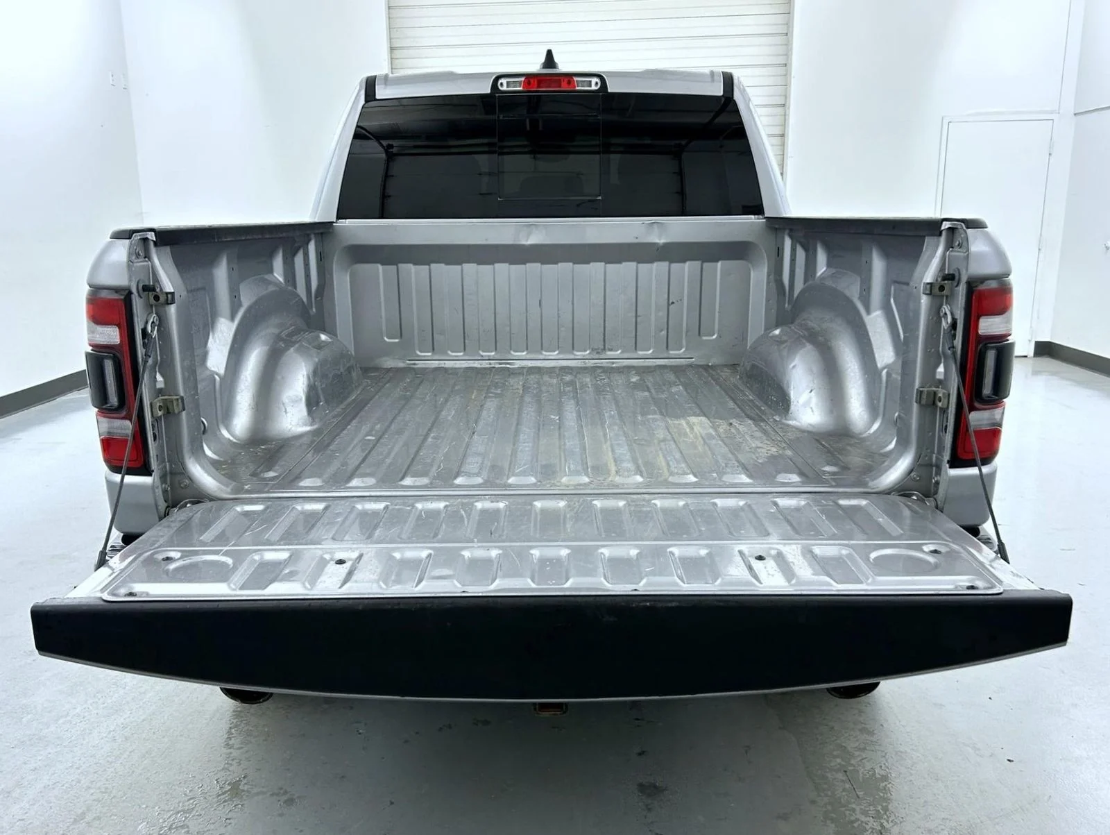 Used 2024 Silver Ram Big Horn/Lone Star image 22