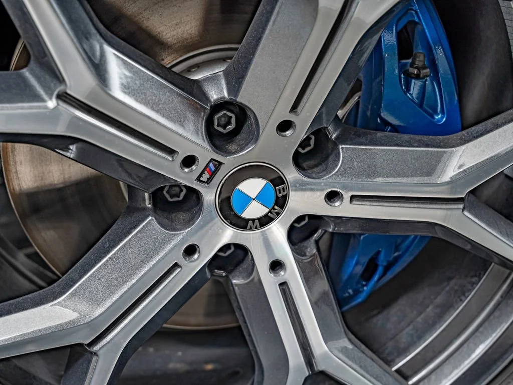 New 2027 Gray Metallic BMW xDrive40i image 11