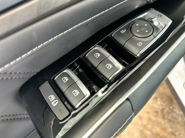 New 2026 Glacial White Pearl Kia X-Line SX Prestige AWD image 24