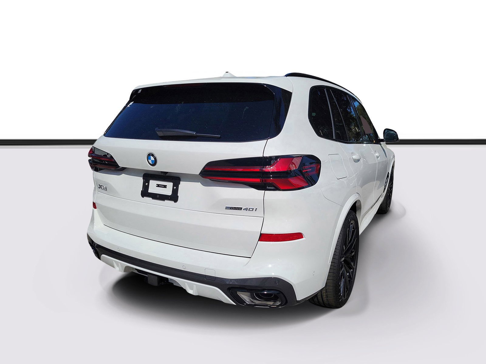New 2026 Alpine White BMW sDrive40i image 4