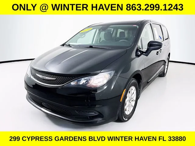 Used 2024 Black Chrysler LX image 3