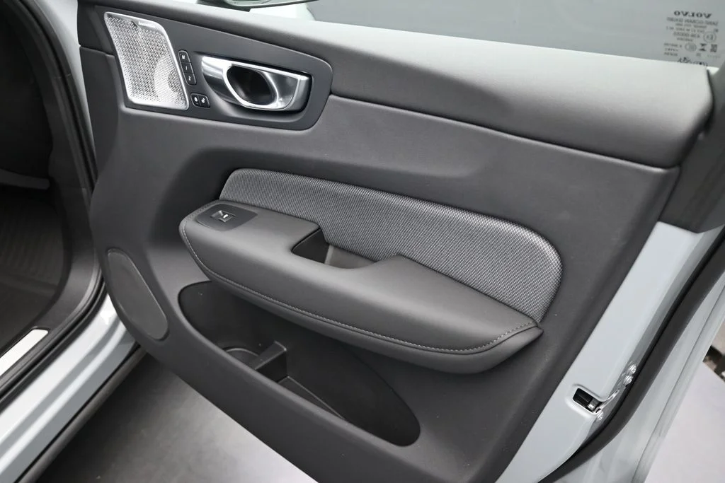 New 2026 Vapour Grey Volvo T8 Polestar Engineered image 24