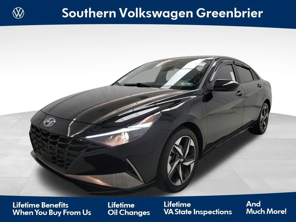 Used 2023 Black Hyundai SEL image 1