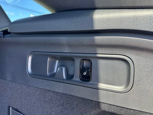 New 2026 Graphite Grey Metallic Mercedes-Benz GLC 300 image 72