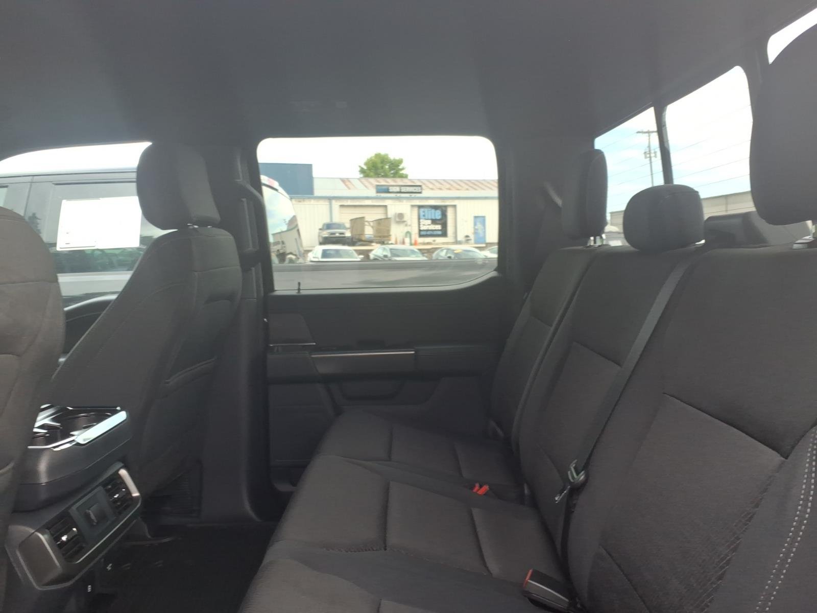 Used 2024 Black Metallic Ford XLT image 10