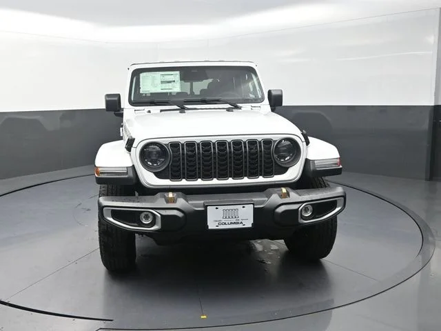 New 2026 Bright White Clear-Coat Exterior Paint Jeep 85th Anniversary Edition image 4