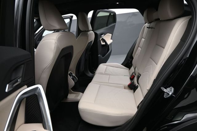 Used 2025 Black BMW xDrive28i image 18