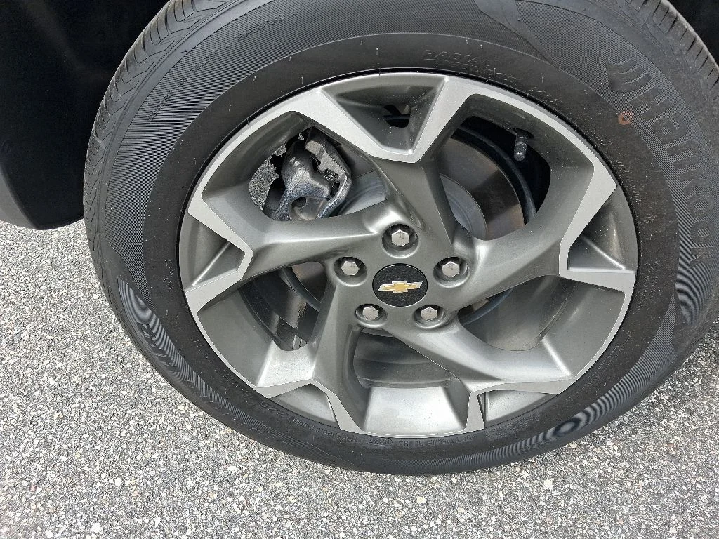 Used 2025 Gray Chevrolet LT image 12