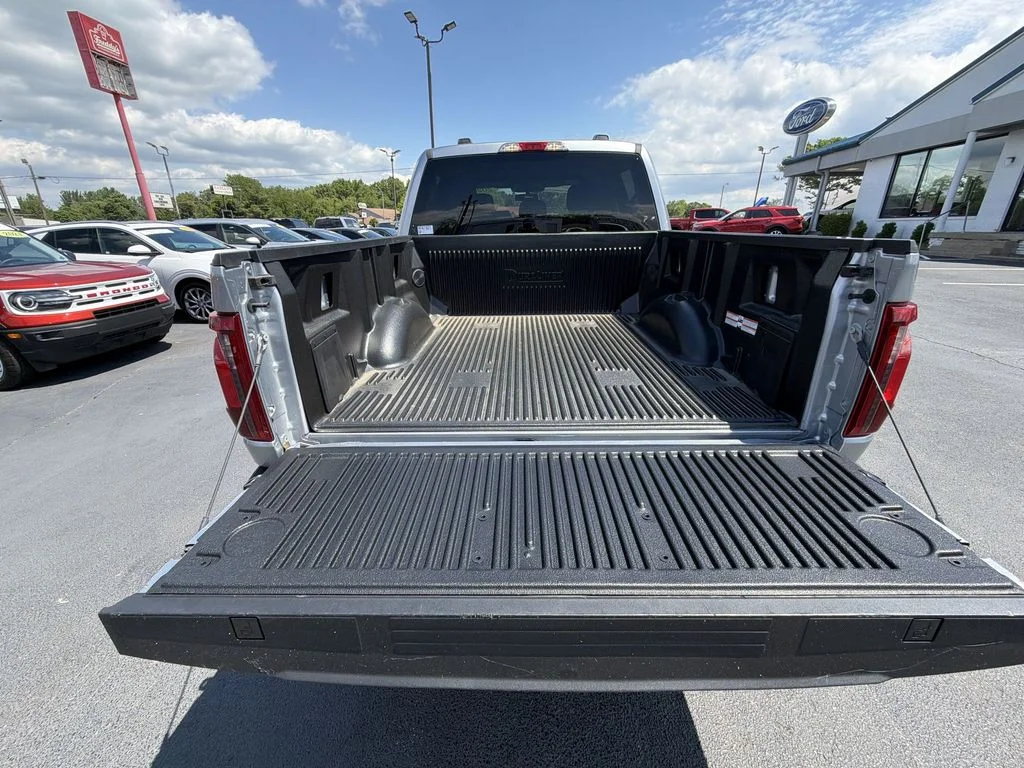 Used 2024 Silver Ford XLT image 28