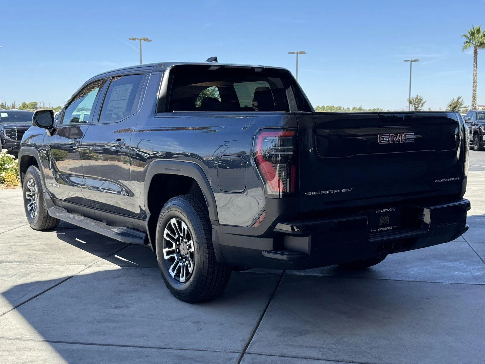 New 2026 Deep Ocean Metallic GMC Elevation Standard Range image 4