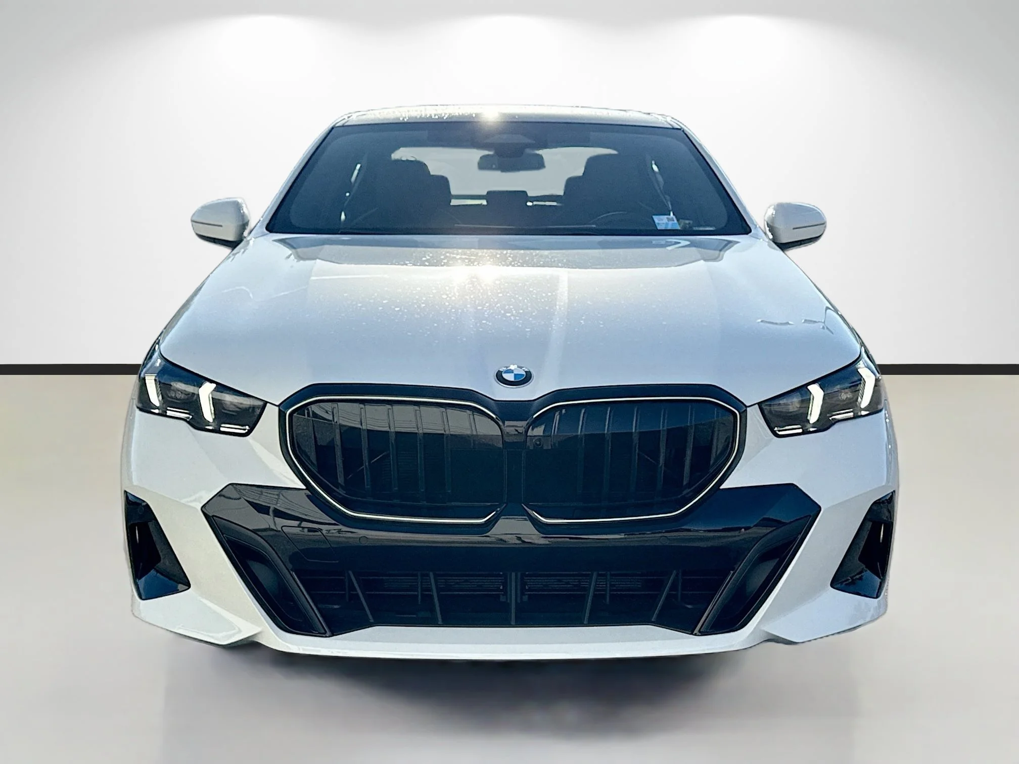 New 2027 Alpine White BMW 530i xDrive image 8