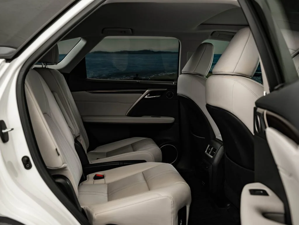 Used 2022 White Pearl Lexus 450hL Luxury image 44