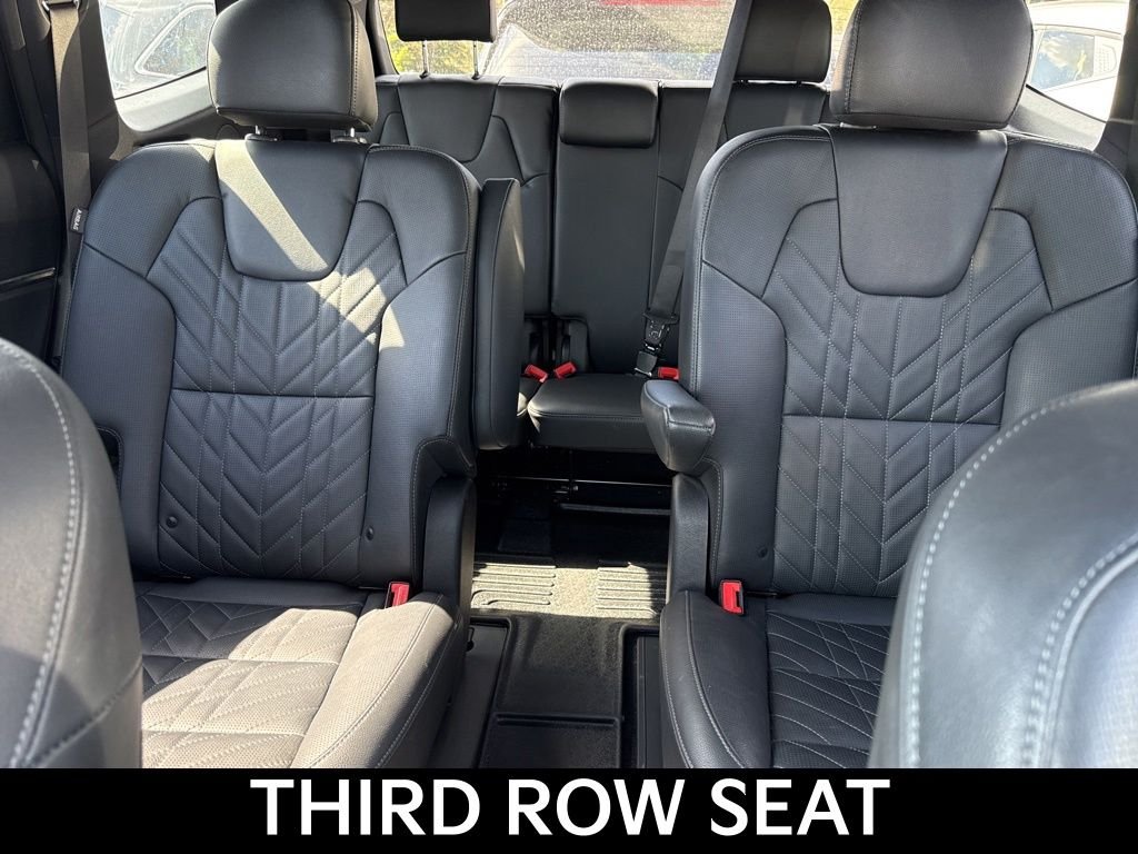 Used 2024 Black Kia EX X-Line image 16