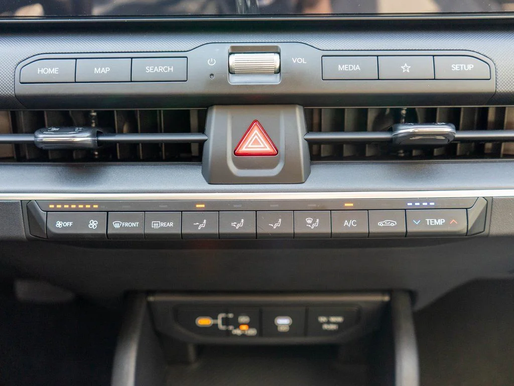 2025 Kia K4 LX - Photo 22