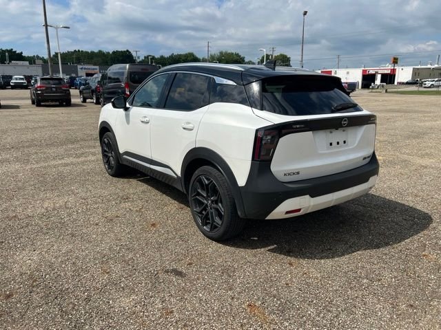 Used 2025 White Nissan SR image 6