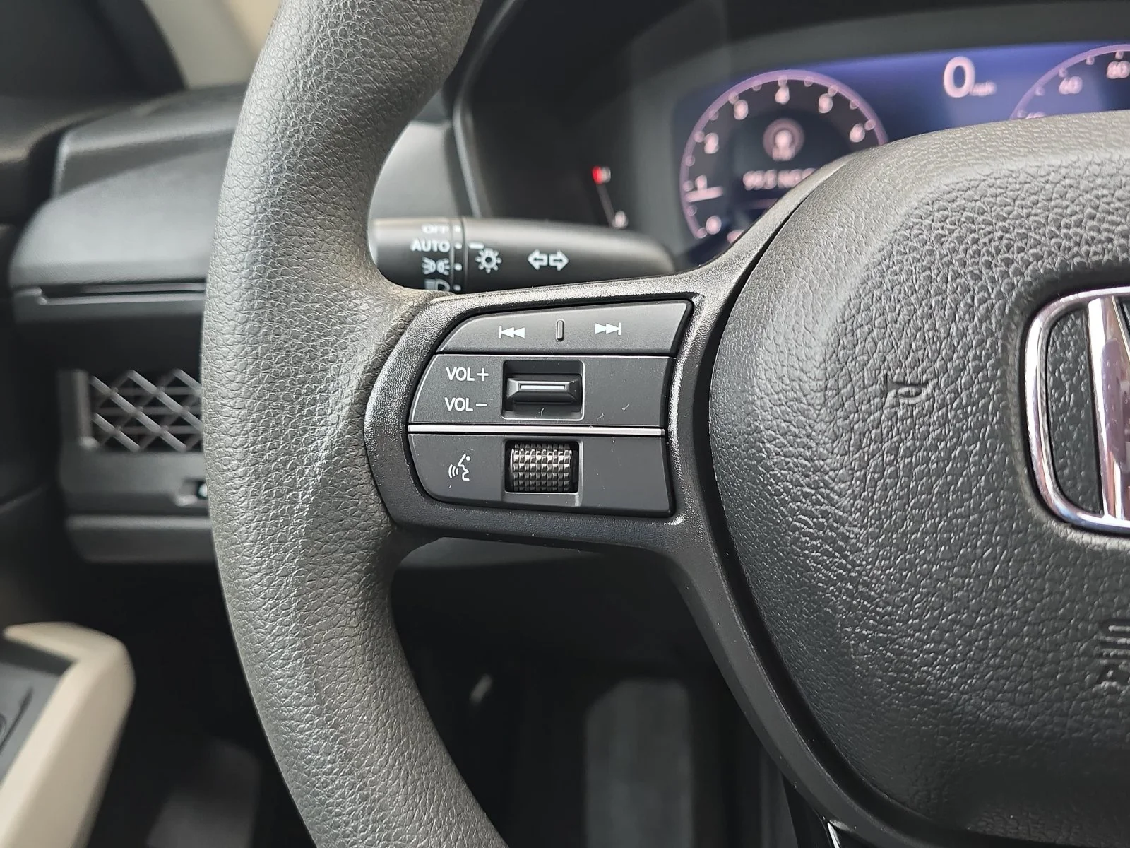 2024 Honda Accord LX - Photo 16