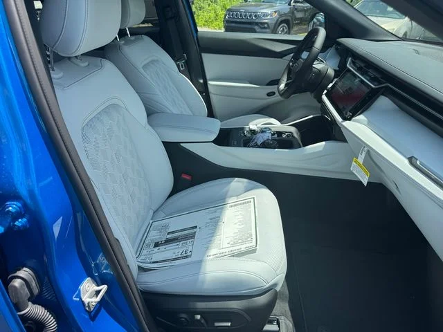 New 2026 Hydro Blue Pearl-Coat Exterior Paint Jeep Overland image 14