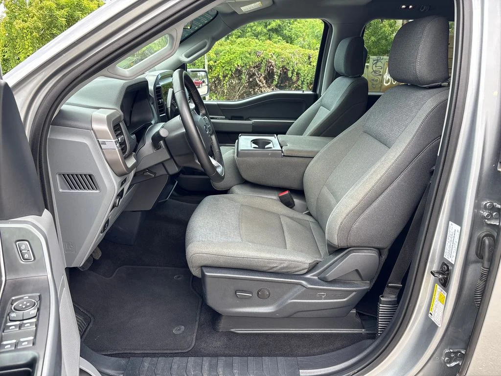 Certified Used 2025 Silver Ford XLT image 30