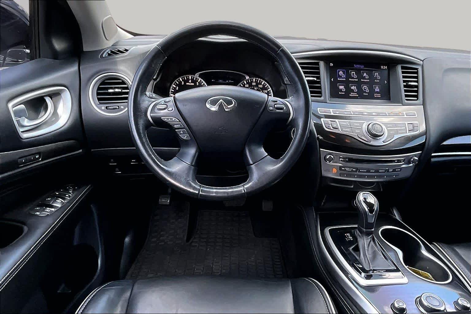 Used 2017 Liquid Platinum INFINITI  image 8