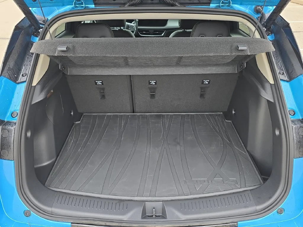 Used 2025 Blue Buick Sport Touring image 27
