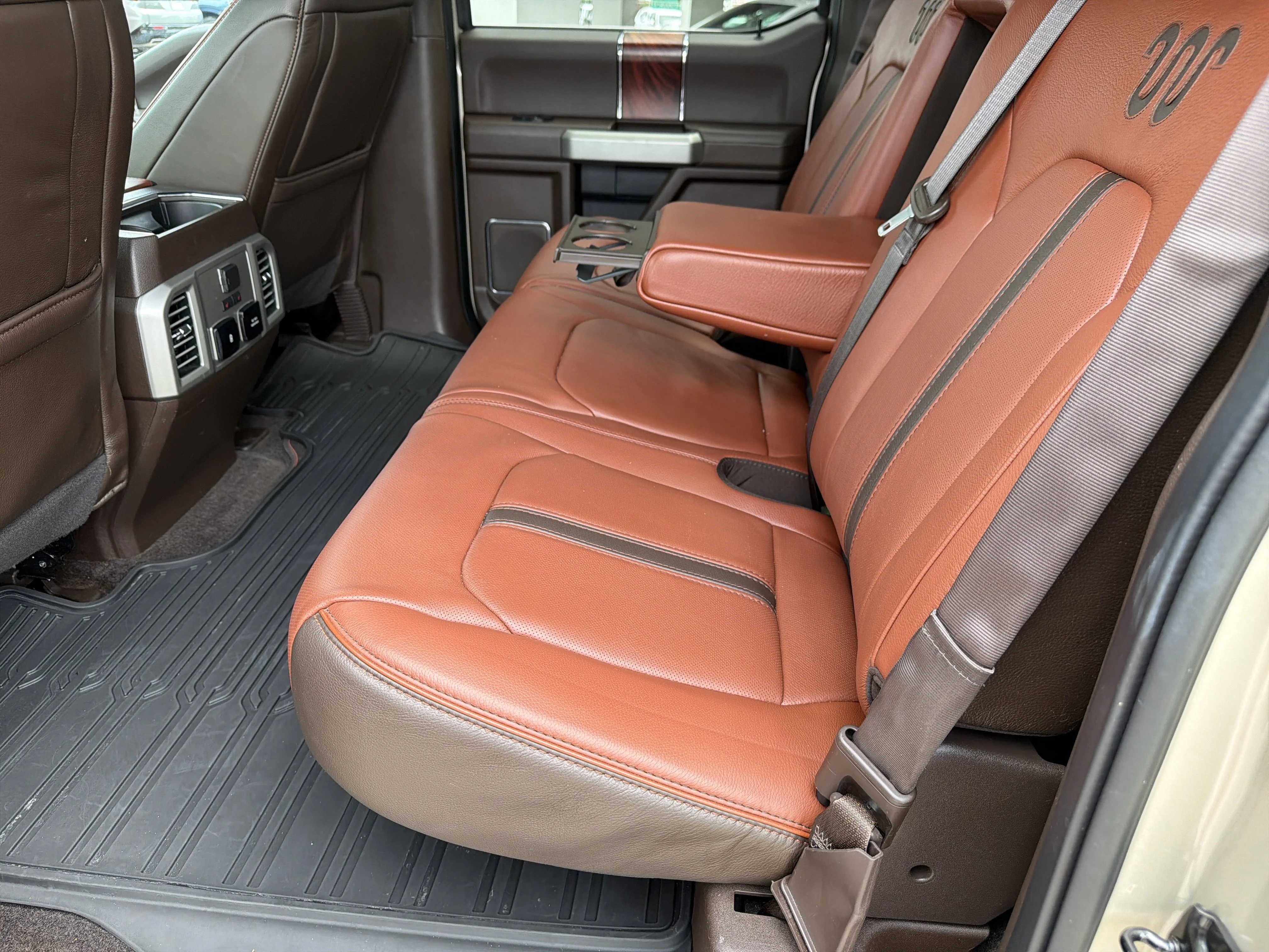 Used 2018 White Gold Ford King Ranch image 15