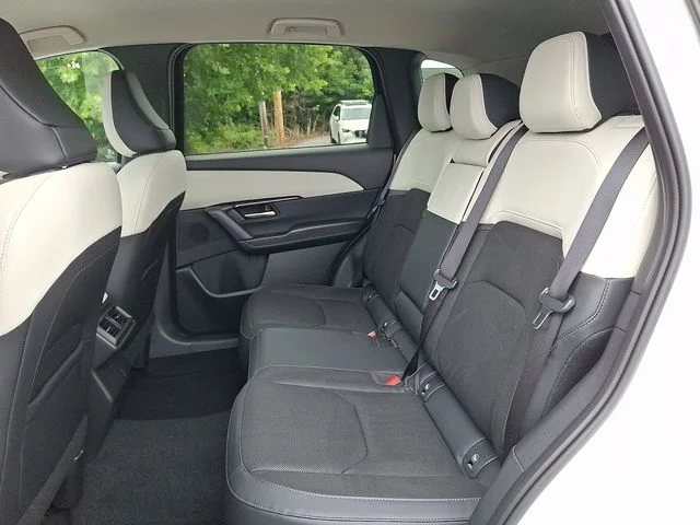 New 2026 White Mazda 2.5 S Select image 7