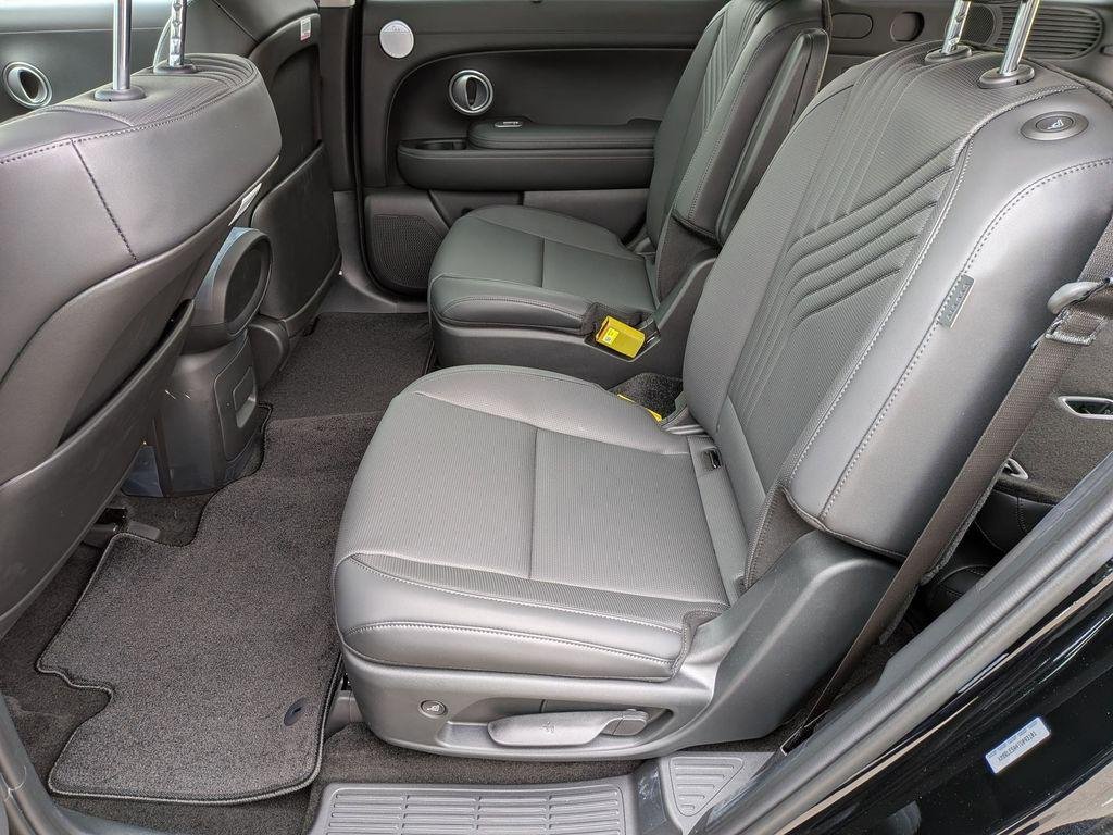 New 2026 Black Hyundai SEL 7P image 24
