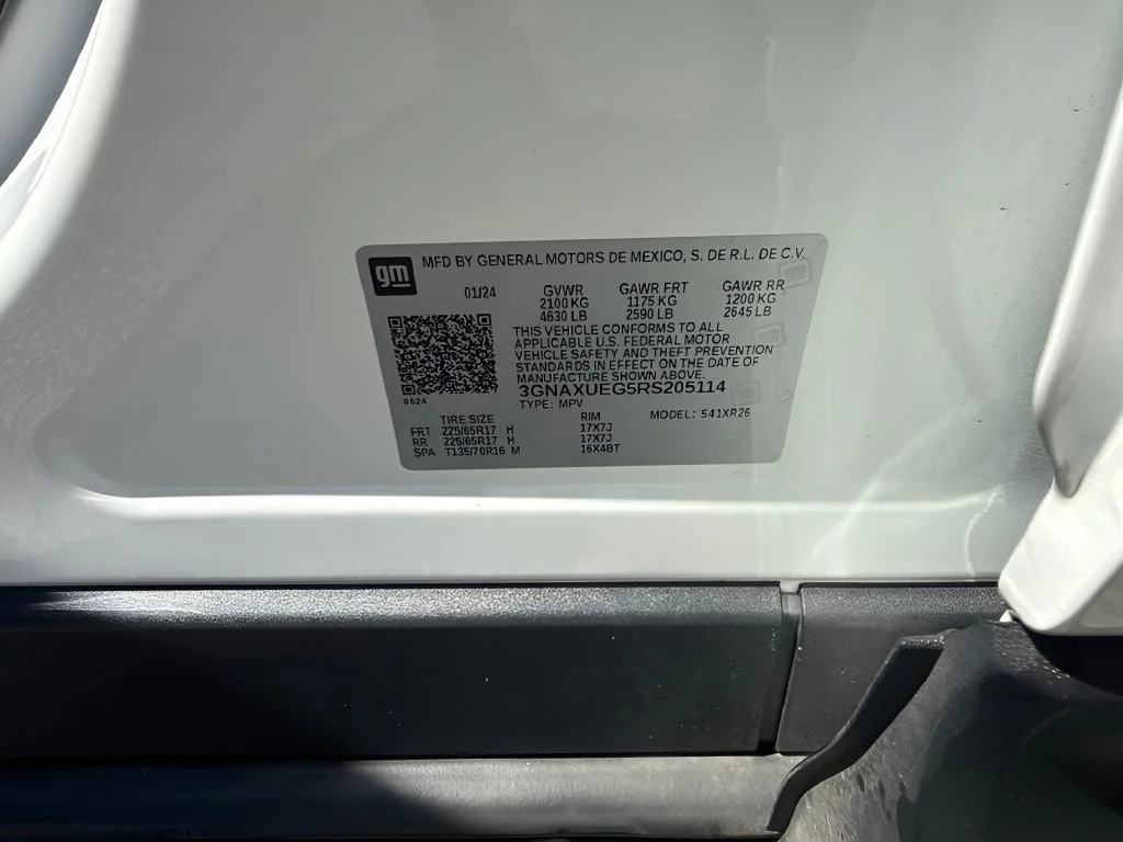 Used 2024 Summit White Chevrolet LT image 38
