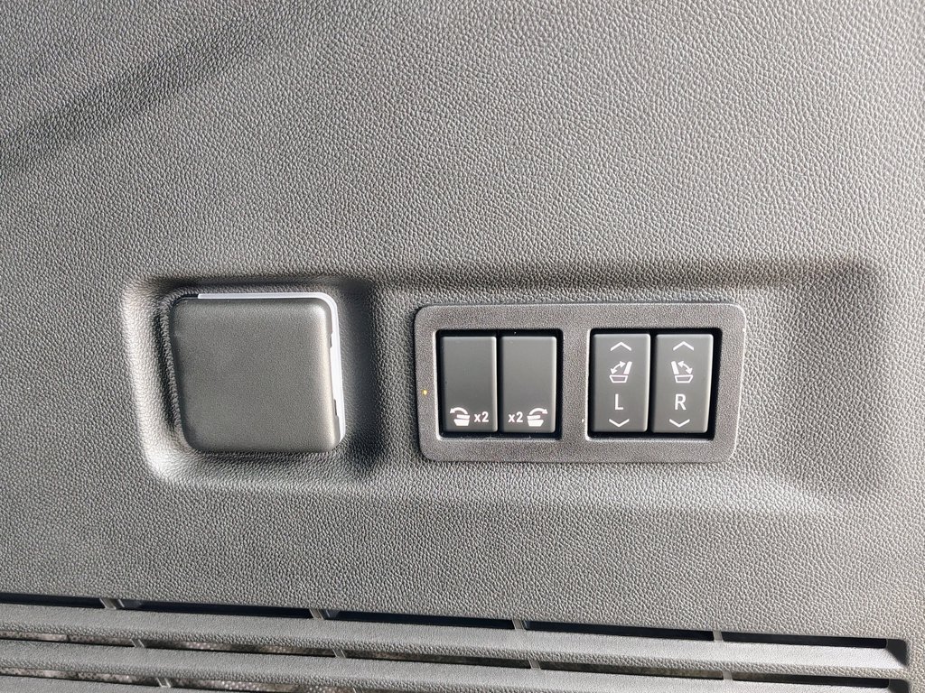 2026 GMC Yukon XL AT4 - Photo 20