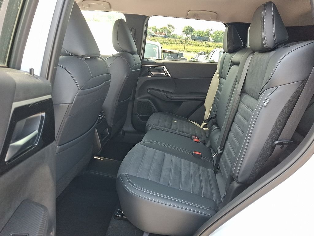2026 Nissan Rogue Plug-In Hybrid — photo 6