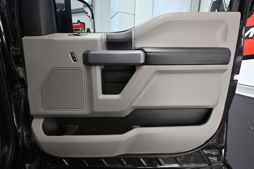 Used 2018 Black Ford XLT image 36