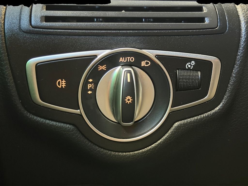 Used 2023 White Mercedes-Benz GLC 300 Coupe image 26