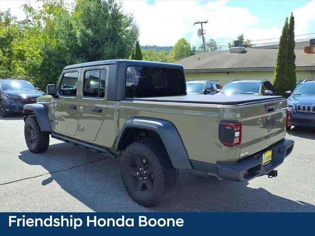 Used 2020 Green Jeep Sport image 5