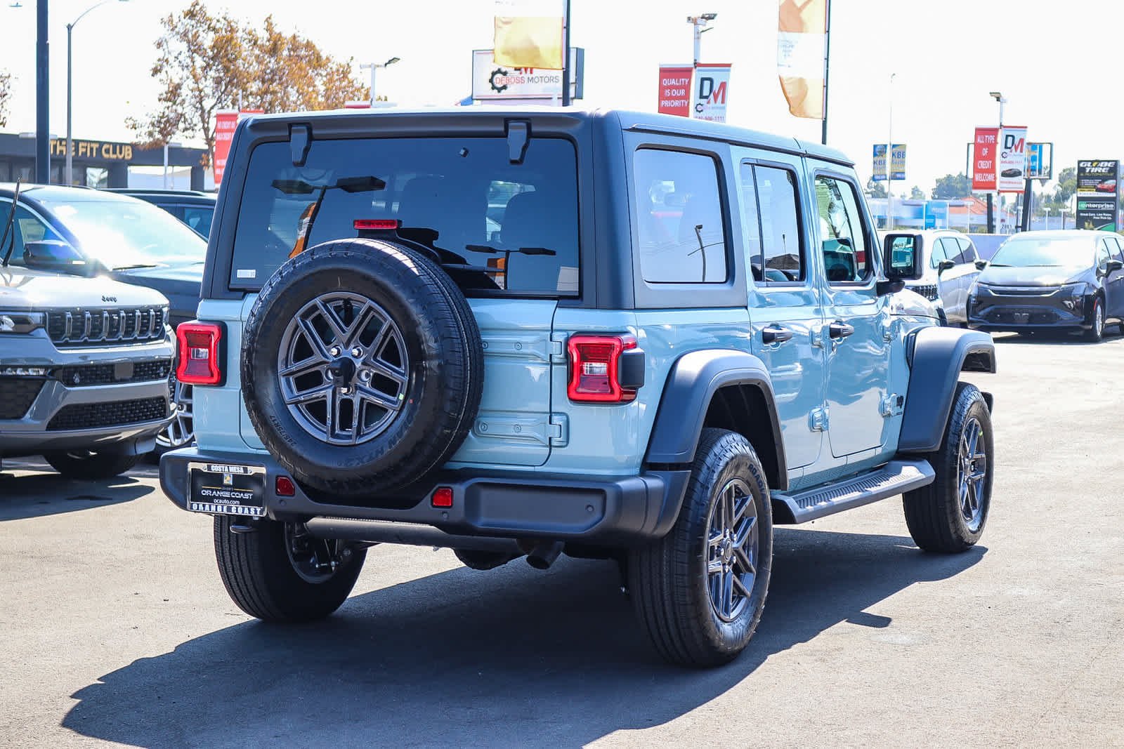 New 2027 Earl Clear-Coat Paint Jeep Sport S image 4