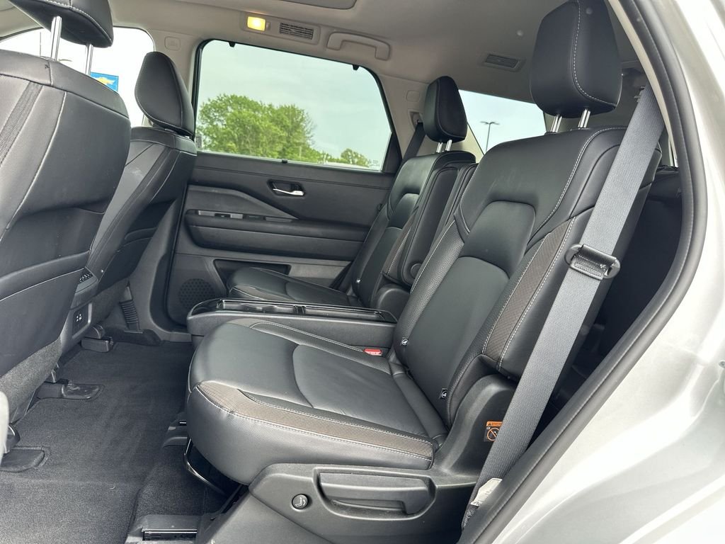 Certified Used 2024 Silver Nissan SL image 29