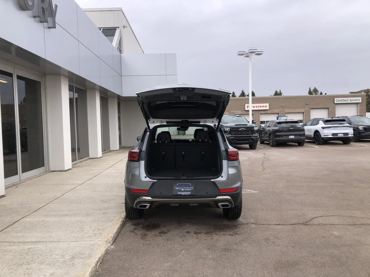 New 2026 Grey Chevrolet AWD 4dr ACTIV image 7