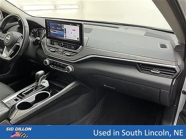Used 2024 Brilliant Silver Metallic Nissan 2.5 SV image 22